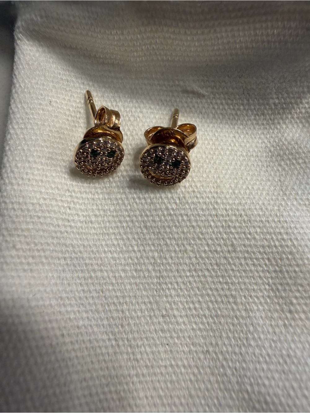 Lisa Gozlan 14kt and diamond happy face studs. Brand new. - Picture 4 of 6
